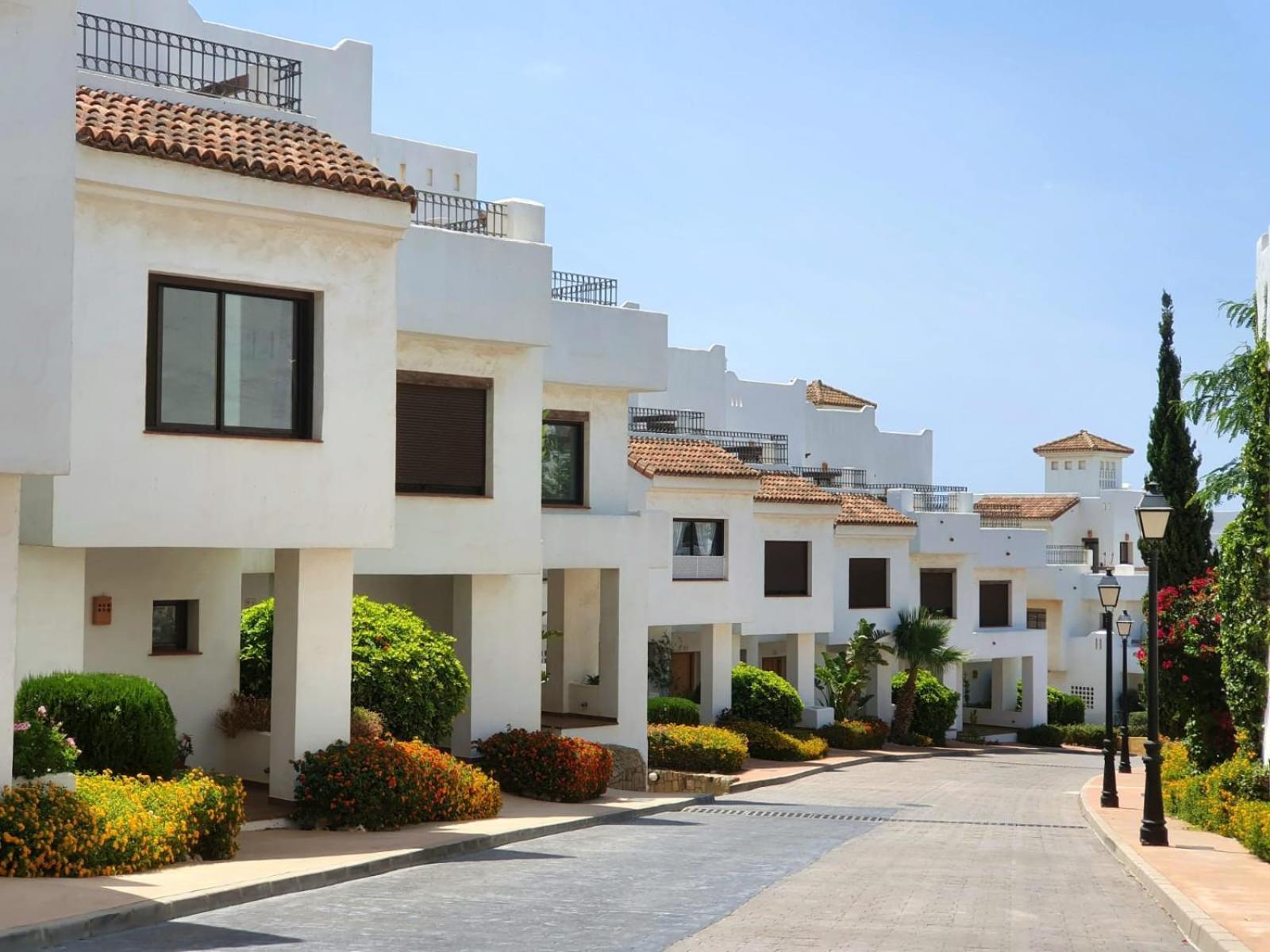 2305 - Luxury With Sea View And Pools *