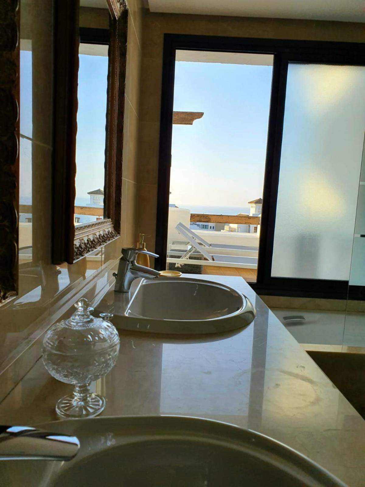 2305 - Luxury With Sea View And Pools San Roque (Andalucia)